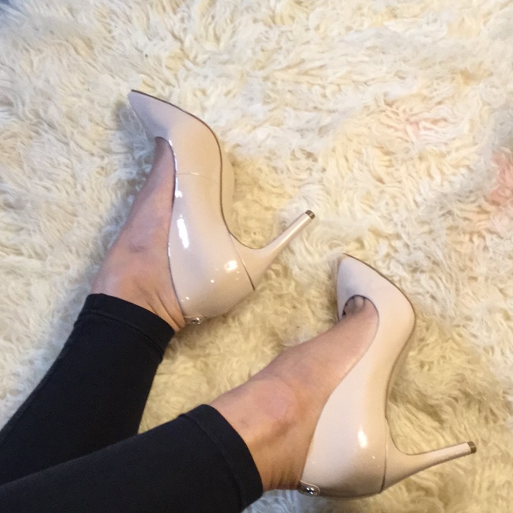 Guess heels